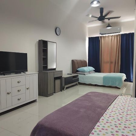 Studio Suite Homestay Klia Sepang Luaran gambar